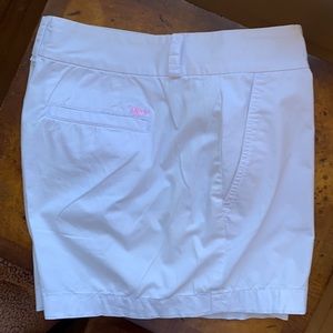 Vineyard Vines White Chino Shorts in ALMOST NEW condition !!    Classic !!!